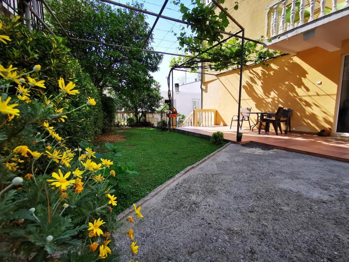 Apartments Vila Andja Sveti Stefan Eksteriør billede