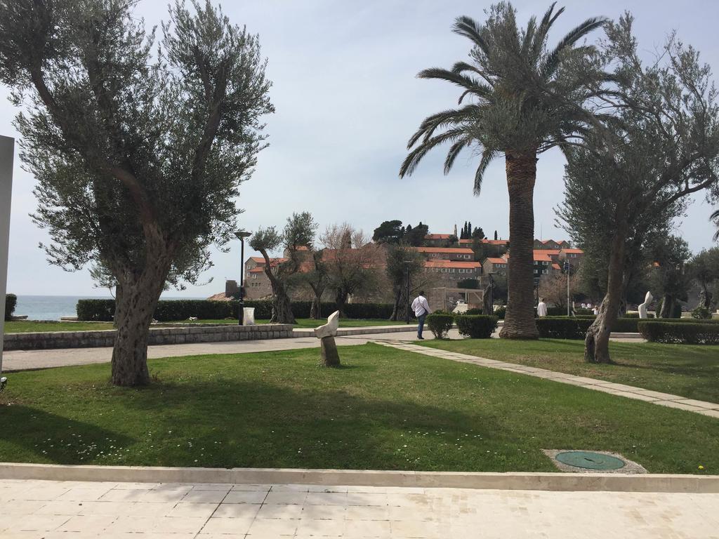 Apartments Vila Andja Sveti Stefan Eksteriør billede
