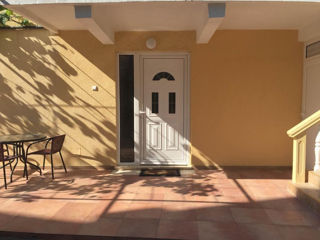 Apartments Vila Andja Sveti Stefan Eksteriør billede