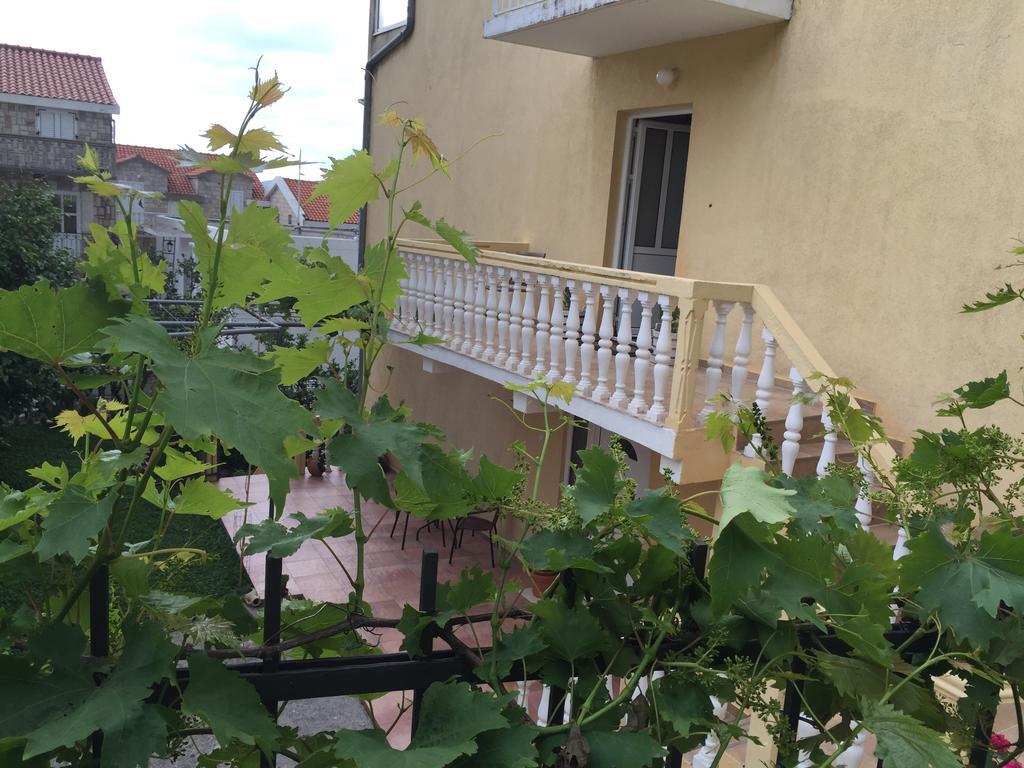 Apartments Vila Andja Sveti Stefan Eksteriør billede