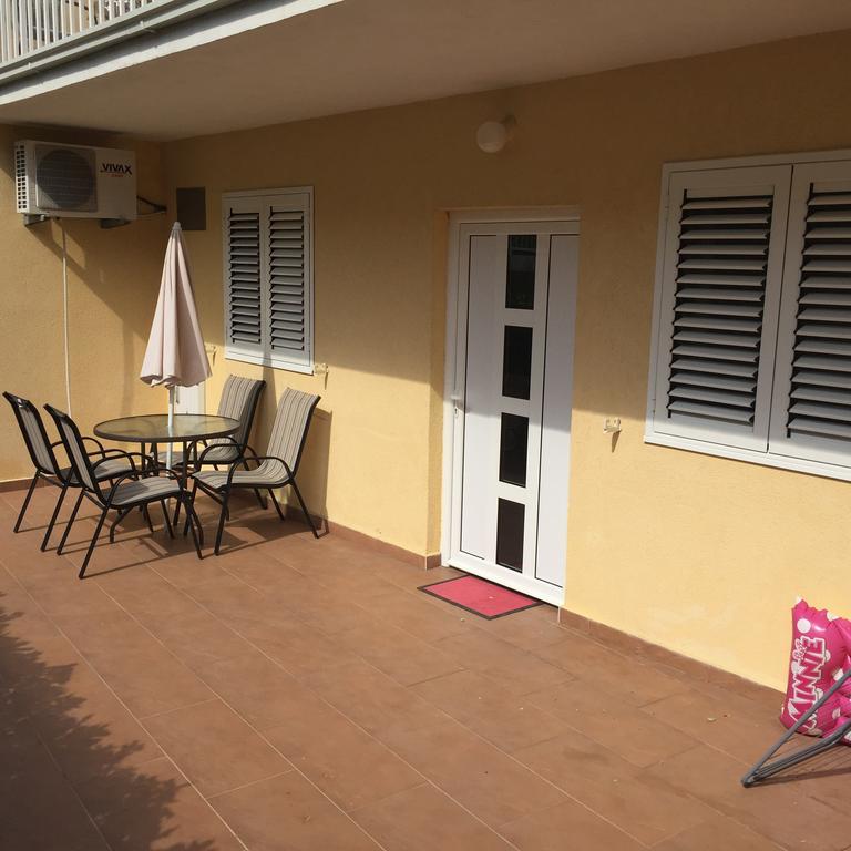 Apartments Vila Andja Sveti Stefan Eksteriør billede