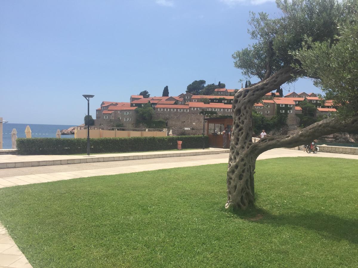 Apartments Vila Andja Sveti Stefan Eksteriør billede